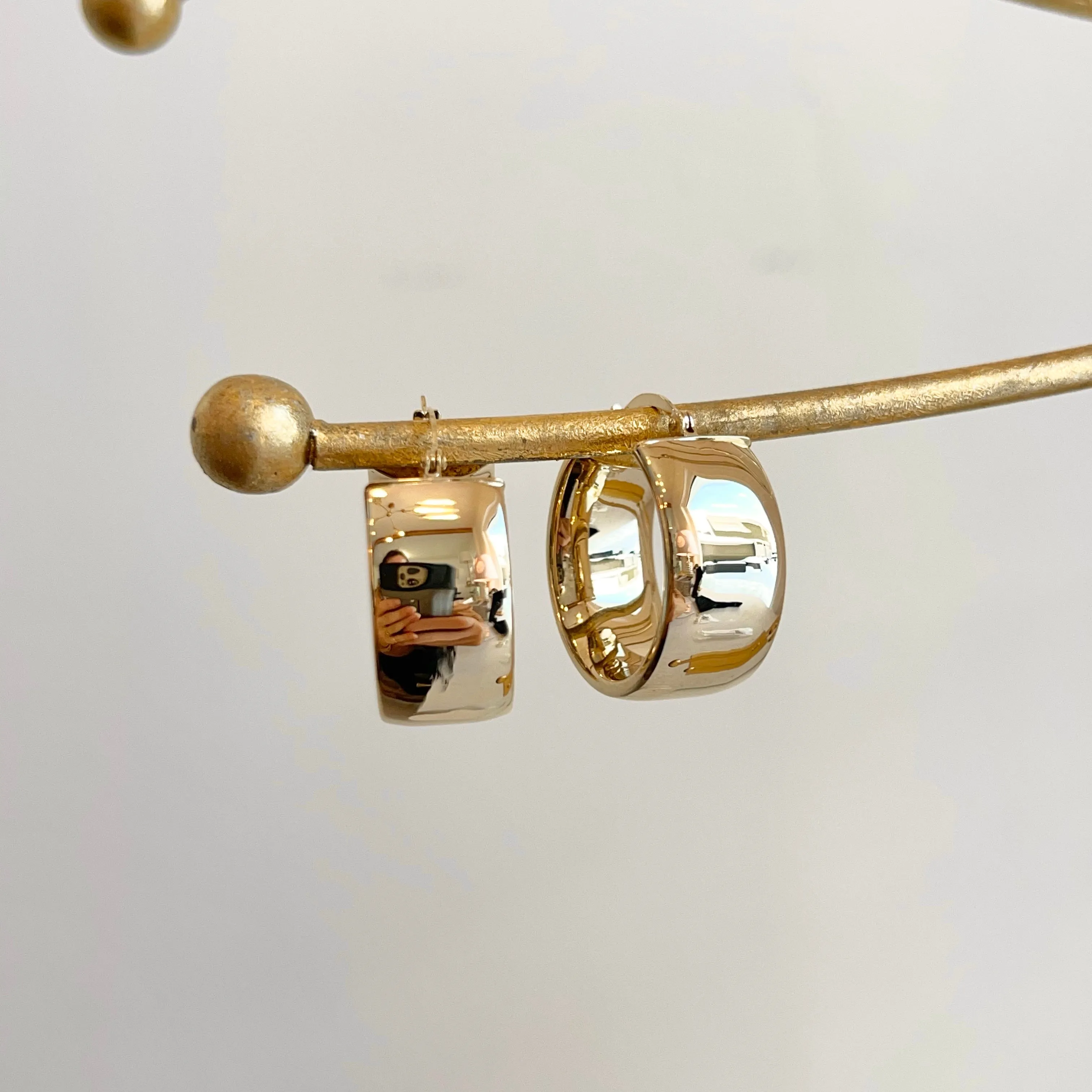 14KT Yellow Gold Chunky Round Hoop Earrings 16mm