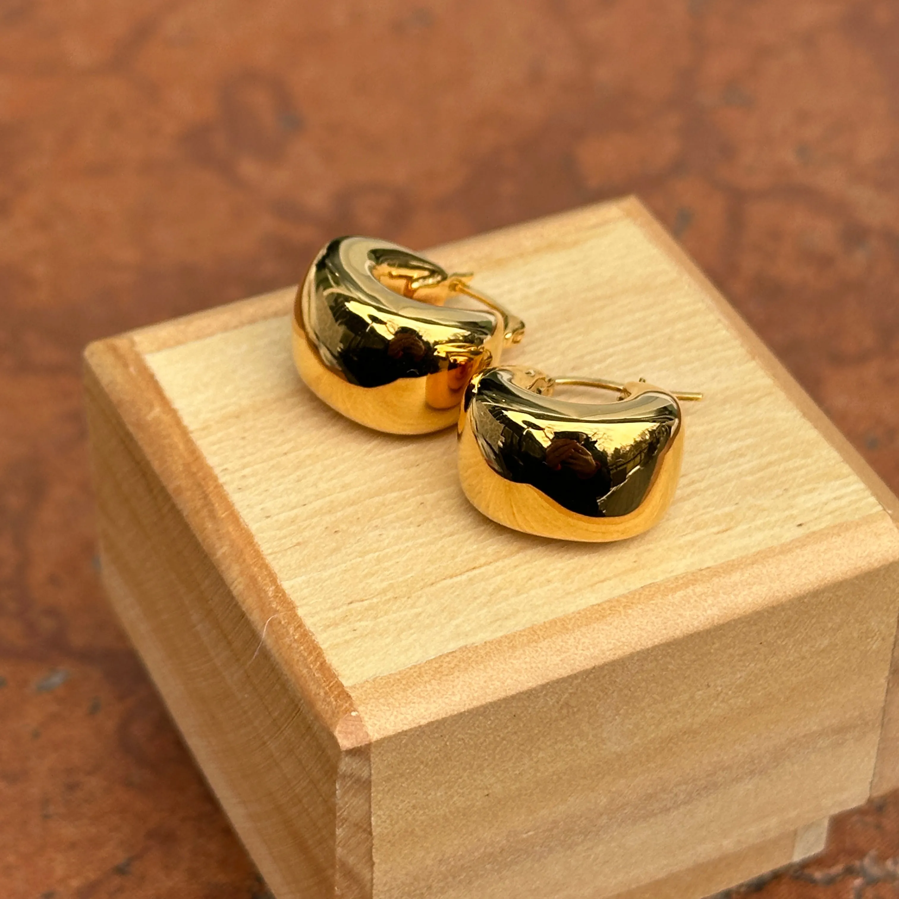 14KT Yellow Gold Puffed Tapered Huggie Hoop Earrings