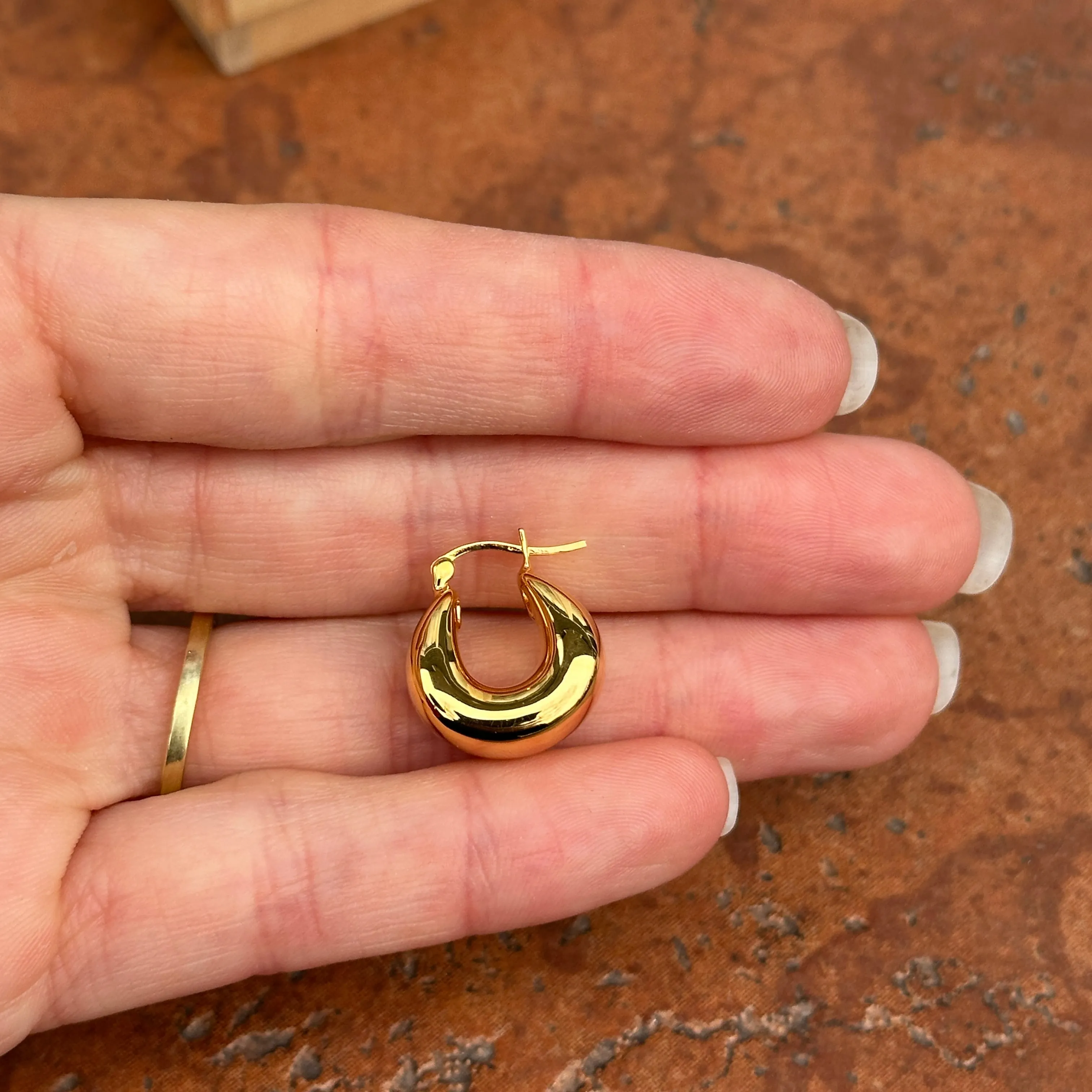 14KT Yellow Gold Puffed Tapered Huggie Hoop Earrings