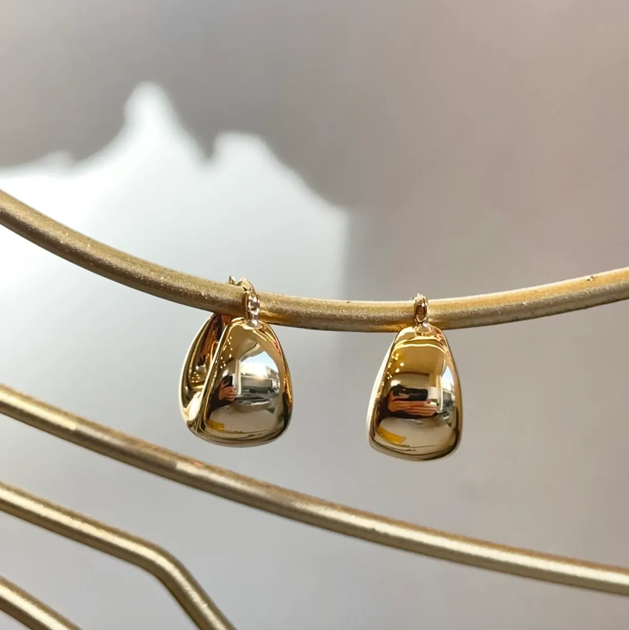 14KT Yellow Gold Puffed Tapered Huggie Hoop Earrings