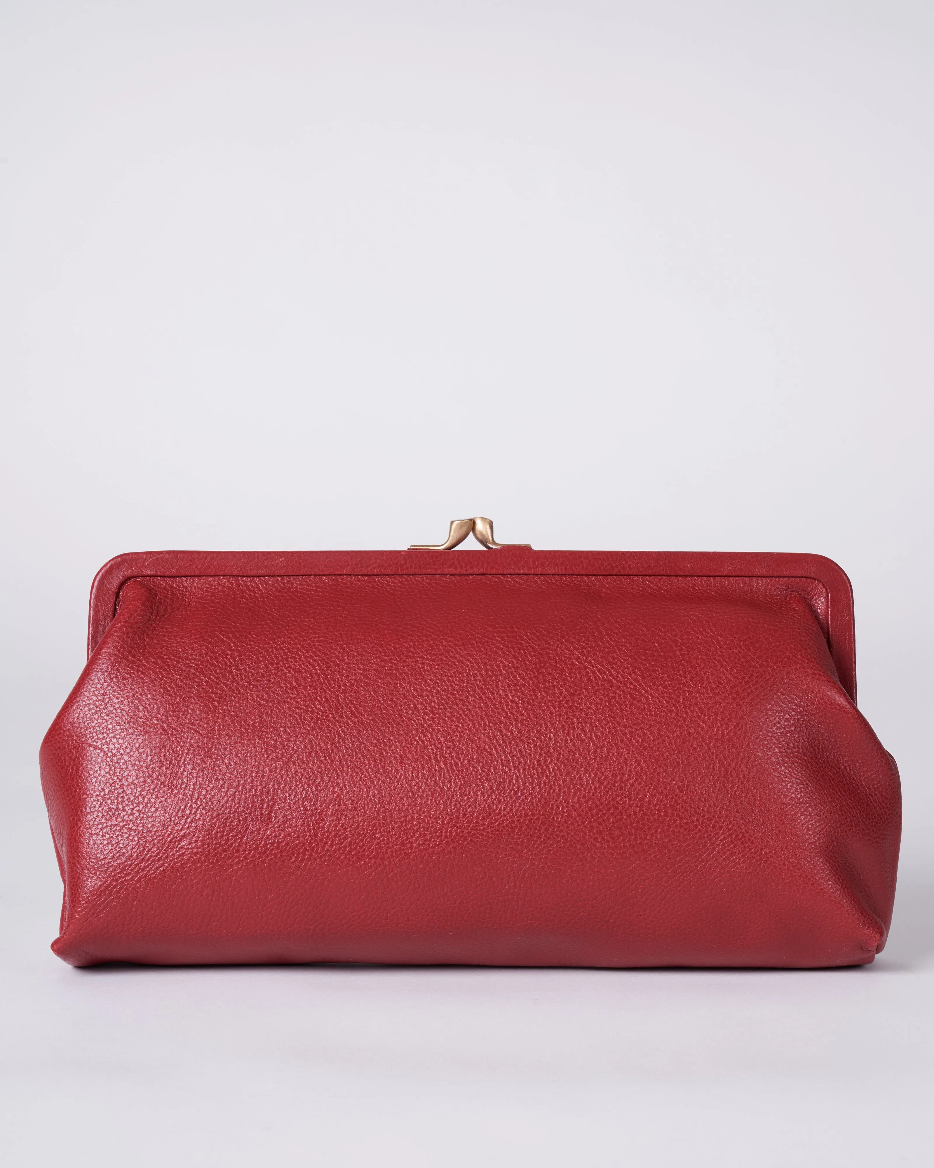 clutch bag classic- rosso with brass hardware