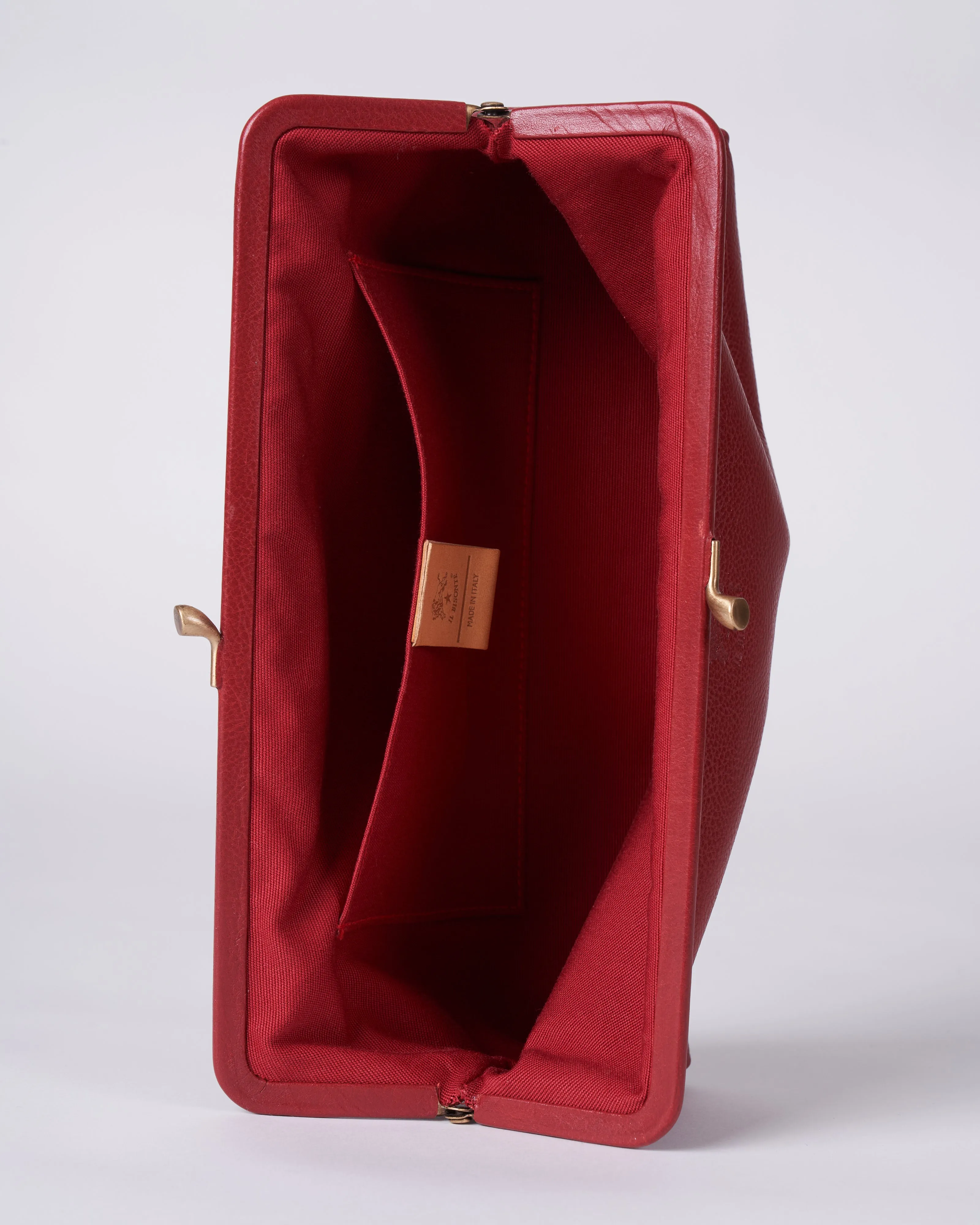 clutch bag classic- rosso with brass hardware